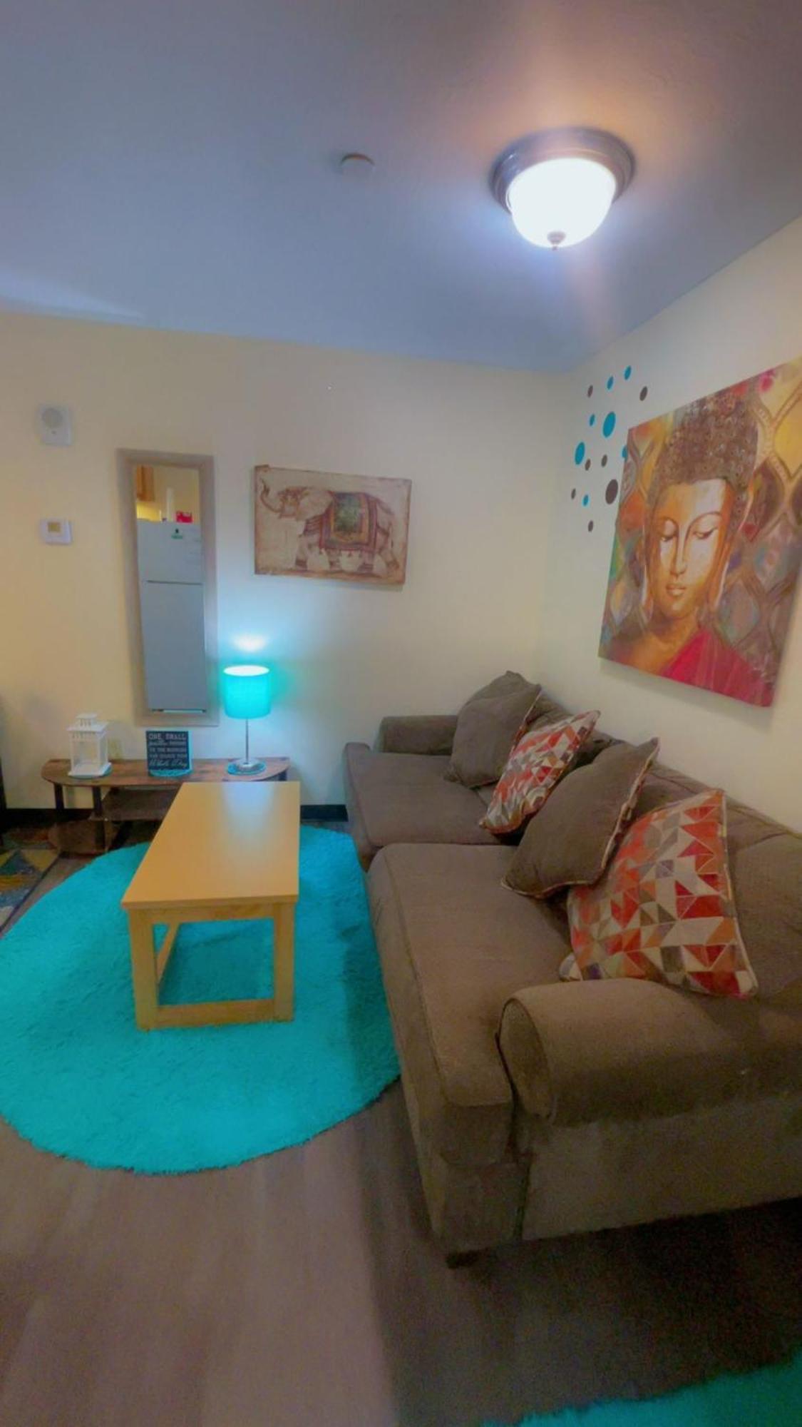 Stay Pittsburgh Hostel *